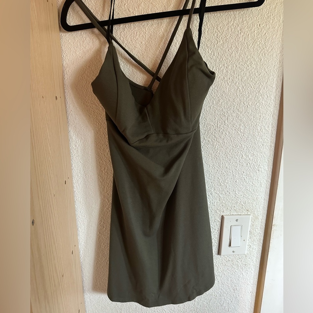 Dress - Picture 3 of 3